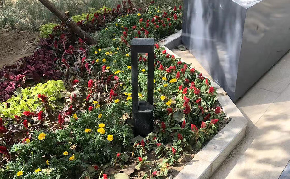 口袋公園，草坪燈